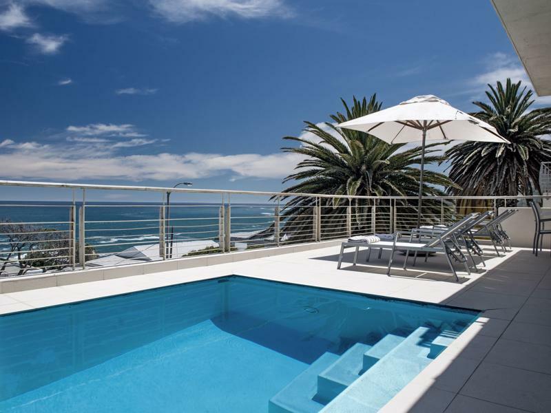 Blue Views Penthouse Beachfront Apartment With Pool Le Cap Extérieur photo
