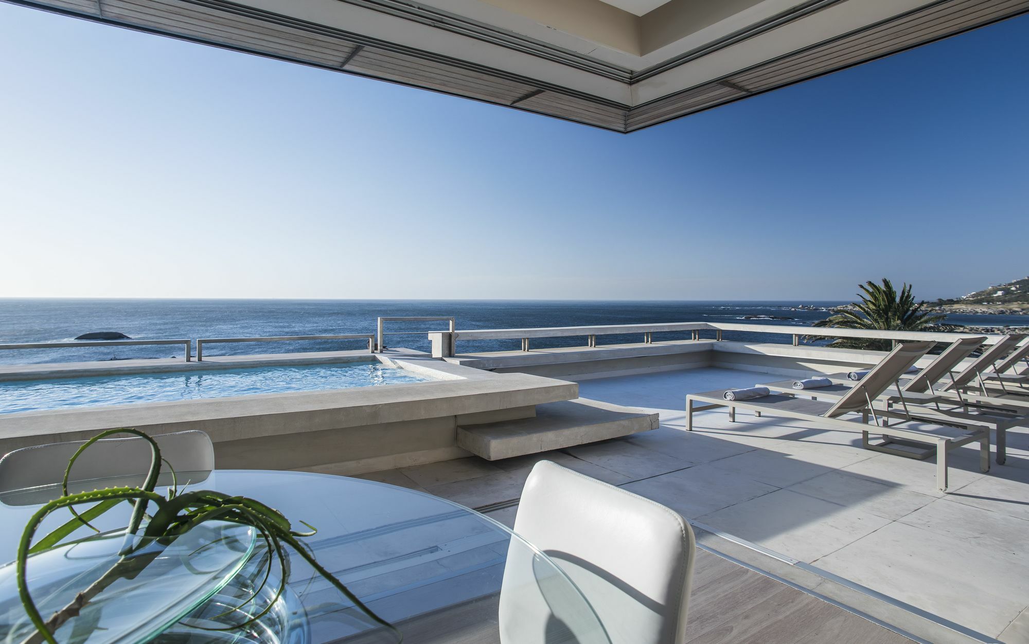 Blue Views Penthouse Beachfront Apartment With Pool Le Cap Extérieur photo